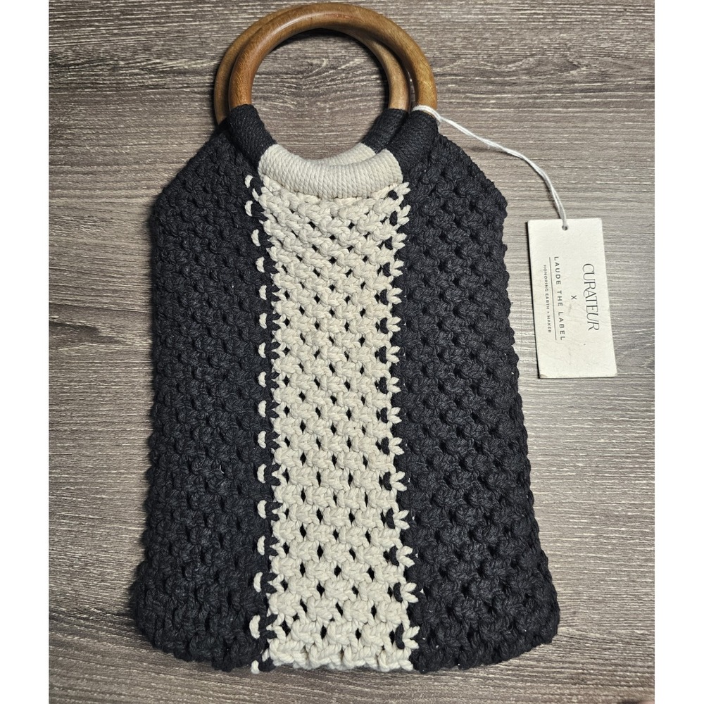 Boho NWT "Laude the Label" crocheted blk/white bag w/ wooden round handle - Picture 5 of 5